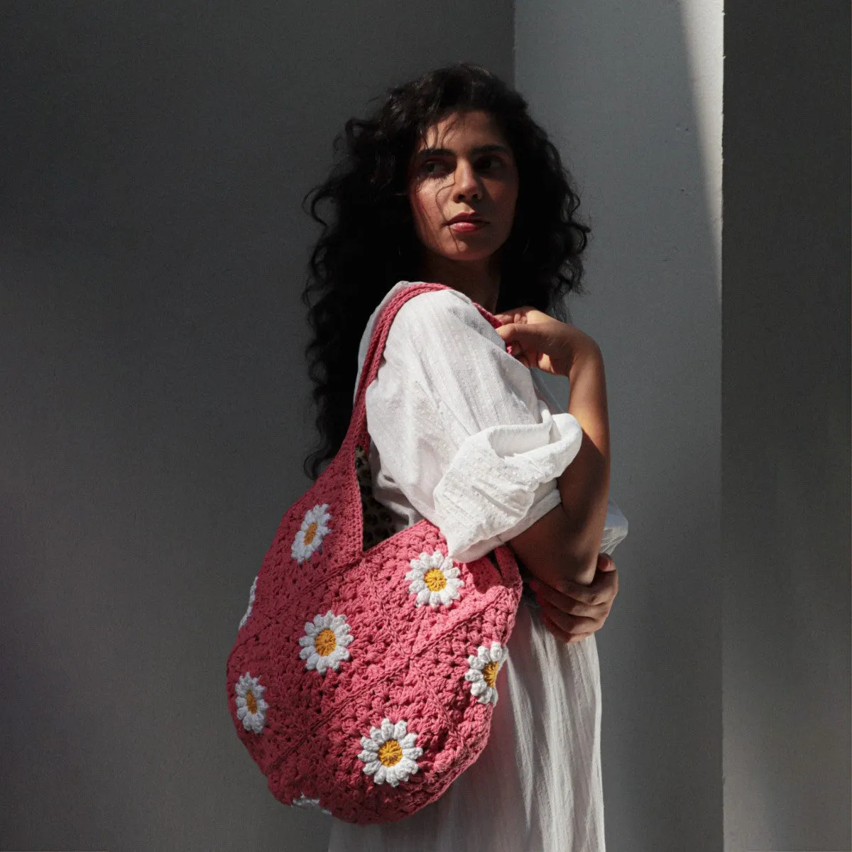 Daisy Floral Tote Bag | Hand-Crochet | Cotton Yarn | Rose Pink