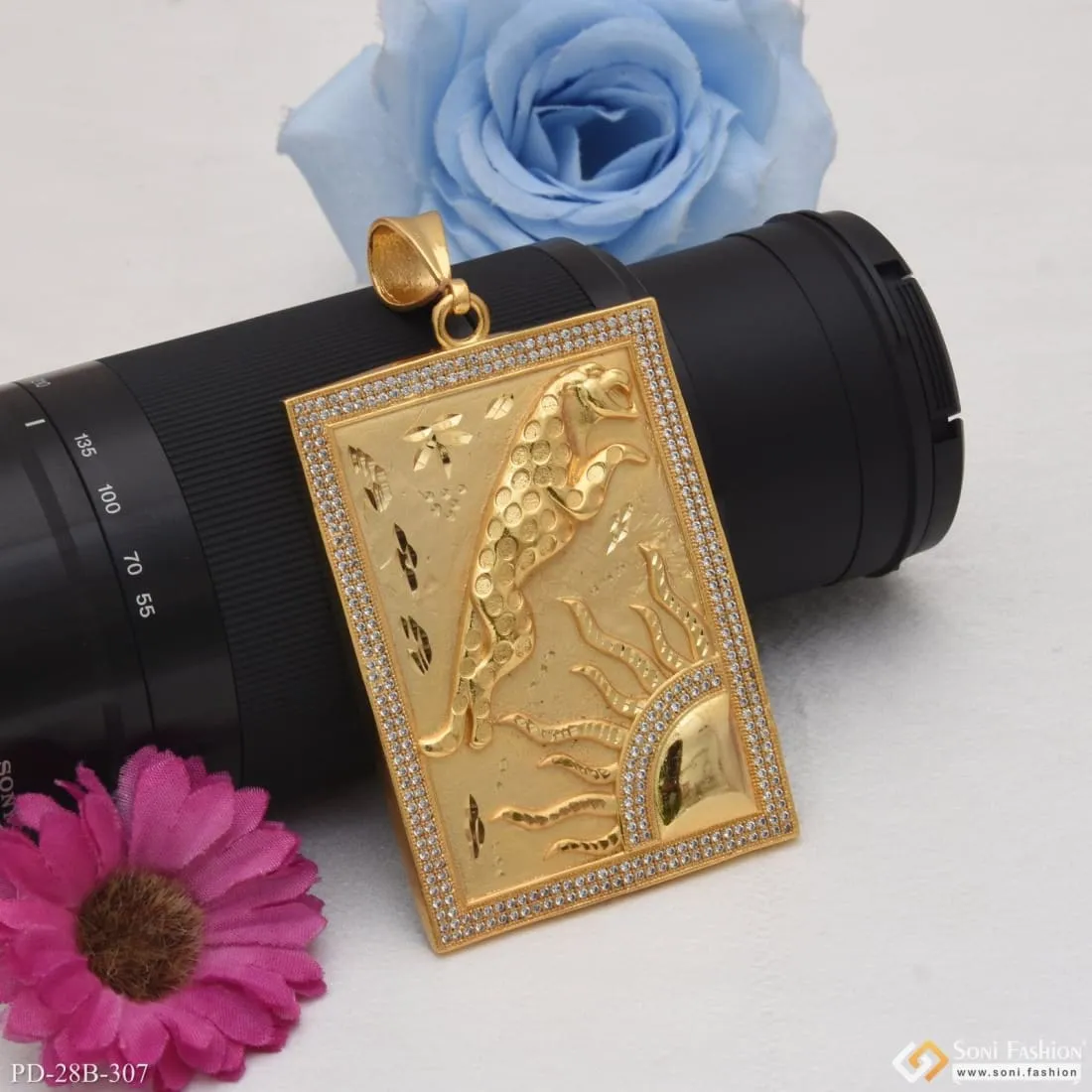 Jaguar With Diamond Best Quality Durable Design Golden Color Pendant - Style B307