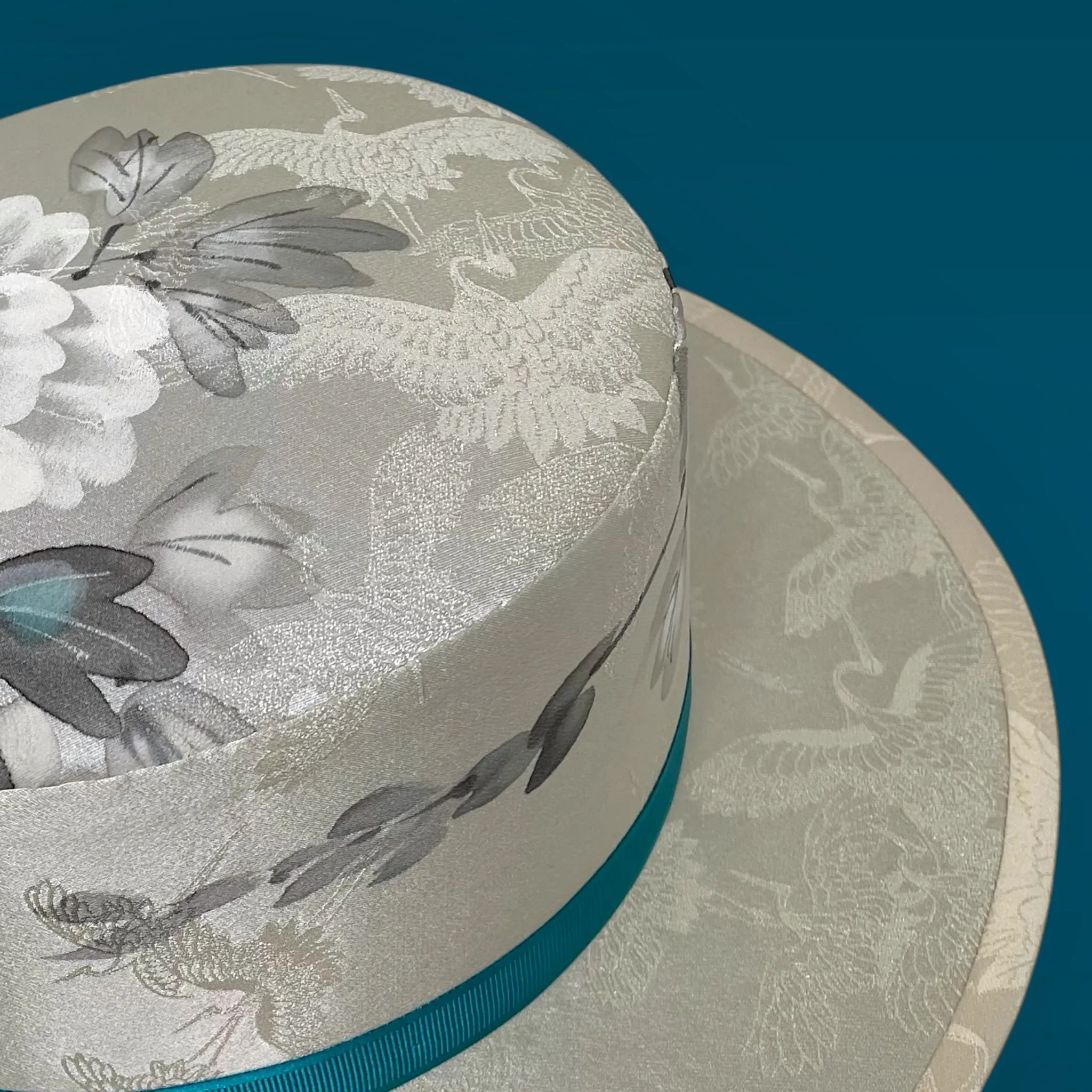 KIMONO HAT, Sumi-e and Woven Cranes, with Box