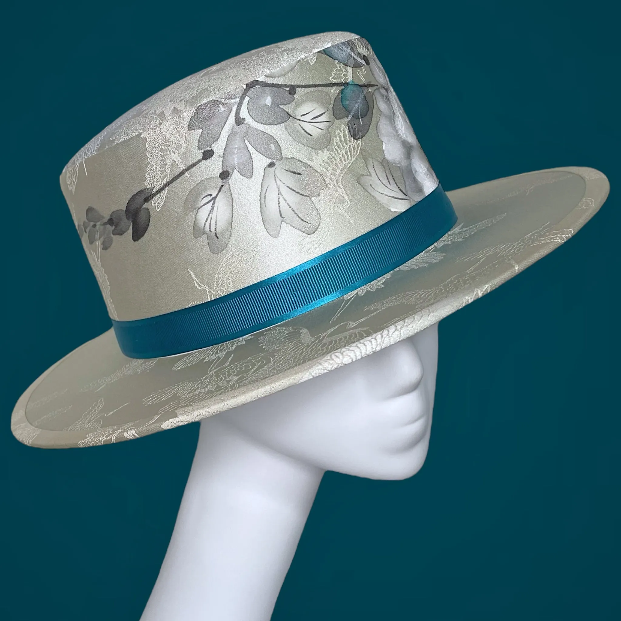 KIMONO HAT, Sumi-e and Woven Cranes, with Box