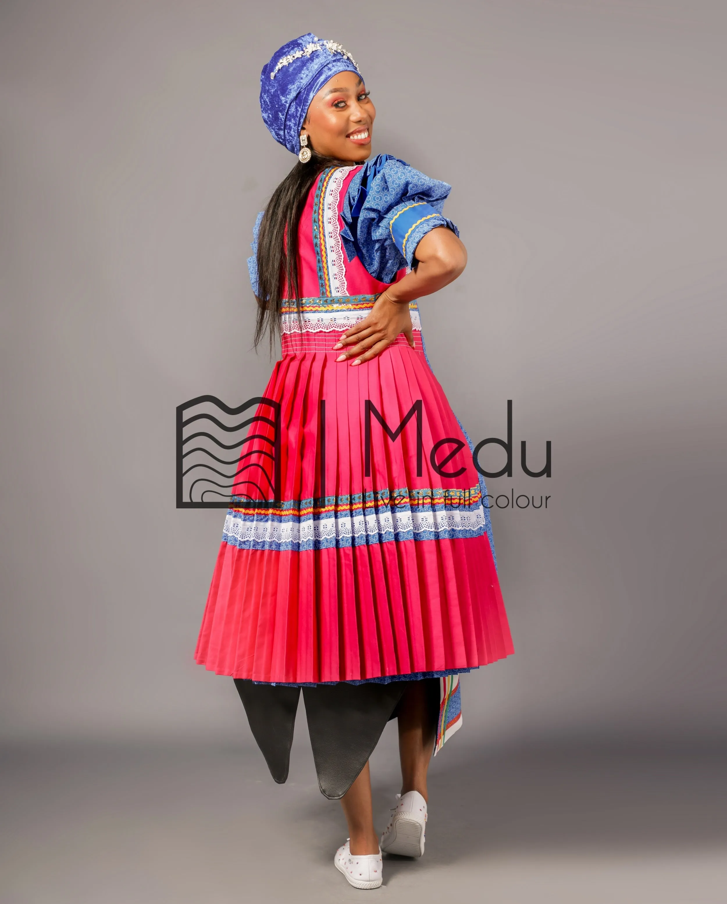 Mologadi Pleated Bridal Set in Turquoise & Pink
