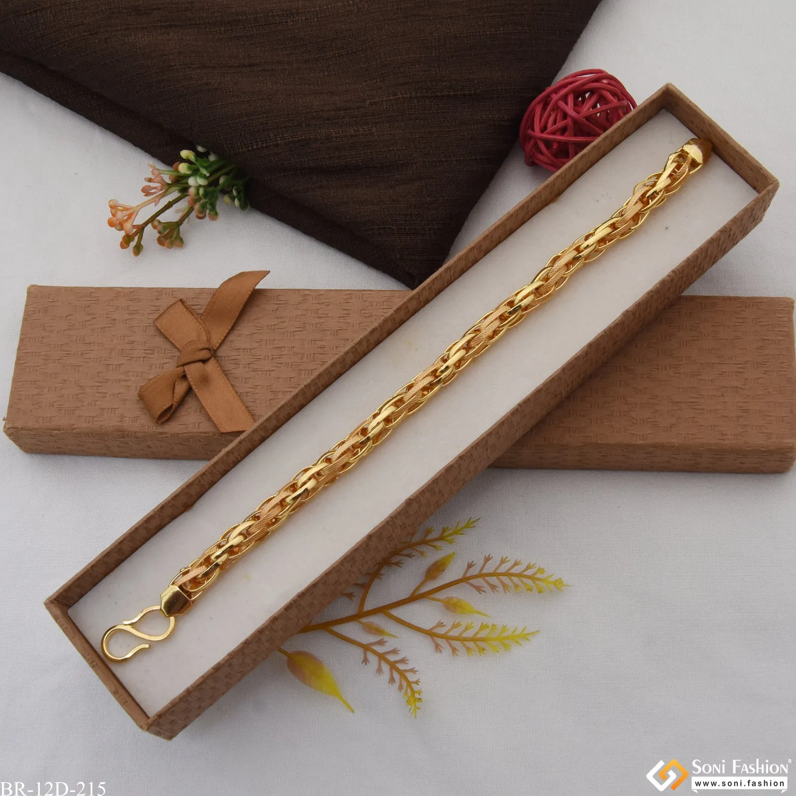 Rassa Best Quality Durable Design Gold Plated Bracelet for Men - Style D215